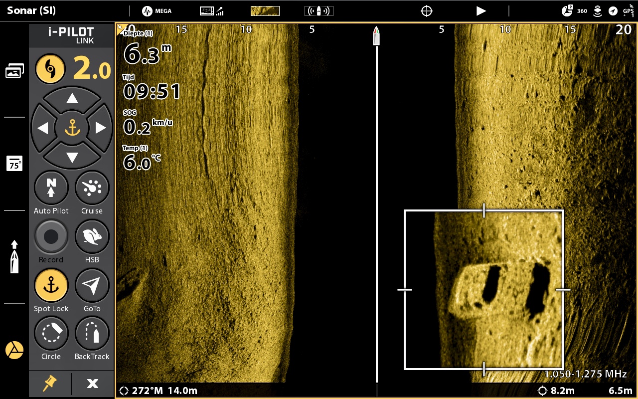 Gezonken boot op Down Imaging van de Humminbird Helix.