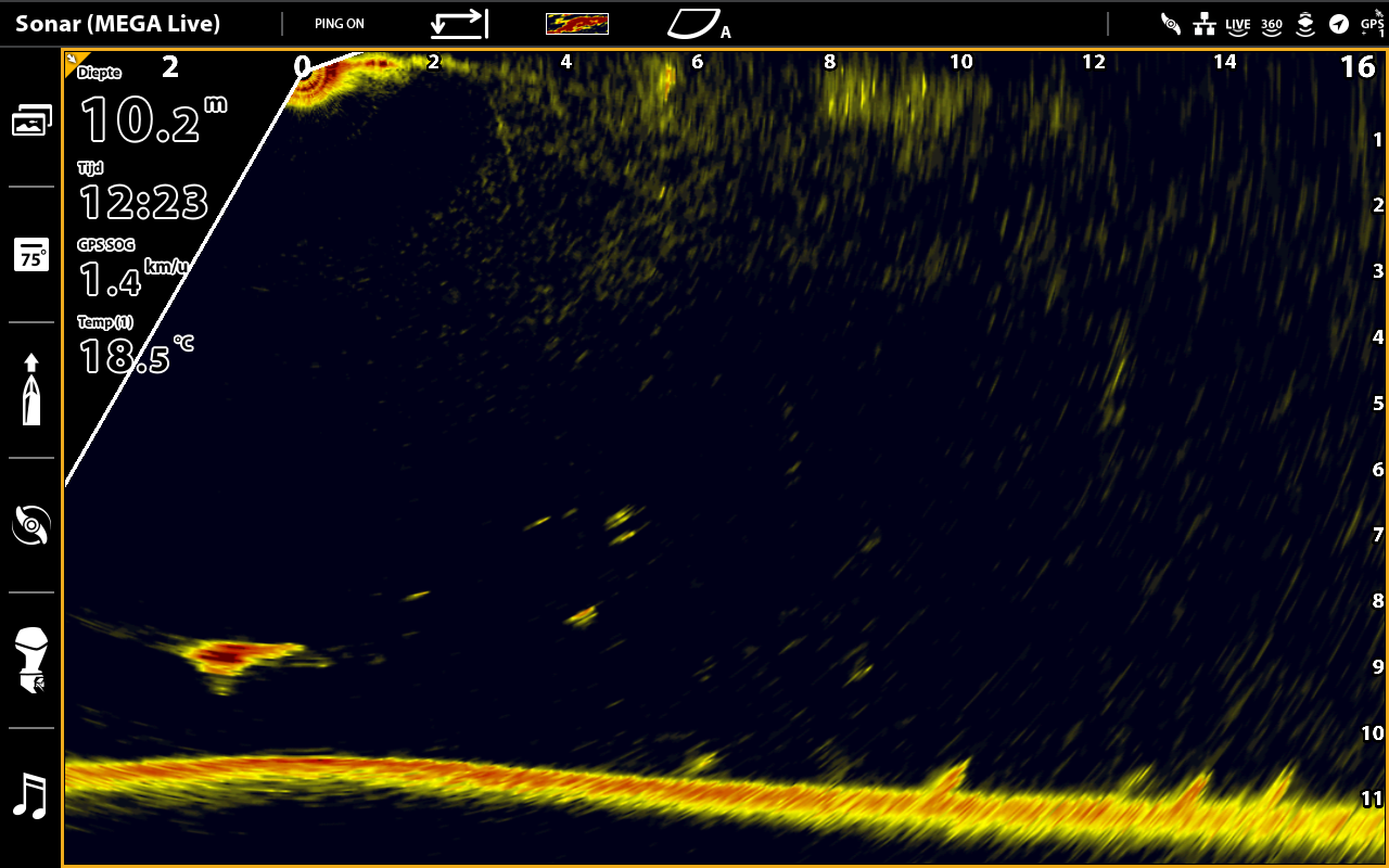 Gezonken boot 2x ingezoomd op Side Imaging Humminbird Helix.