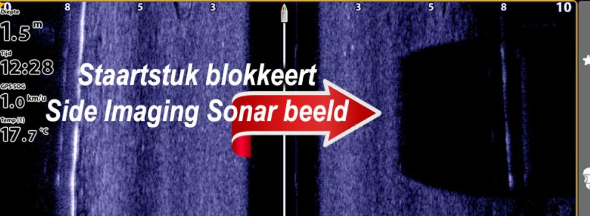 Side Imaging donkere schaduw door buitenboordmotor (staartstuk blokkeert sonarbeeld)